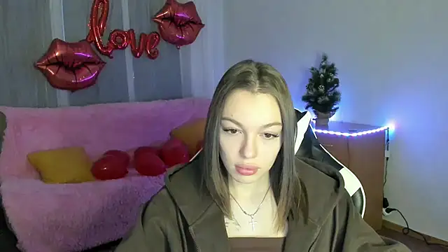 Snapshot of CandyGyrl chatting on February 2026 01:01:02 AM CandyGyrl online show from February 2026 01:01:02 AM