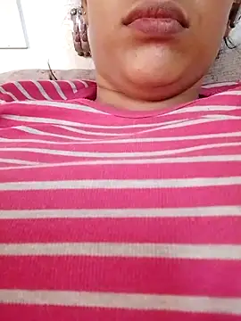 Snapshot of komalsharma99 chatting on June 2026 10:06:02 AM komalsharma99 online show from June 2026 10:06:02 AM
