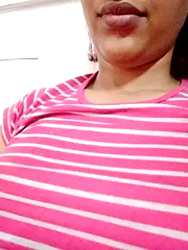 Snapshot of komalsharma99 chatting on June 2026 05:39:02 AM komalsharma99 online show from June 2026 05:39:02 AM