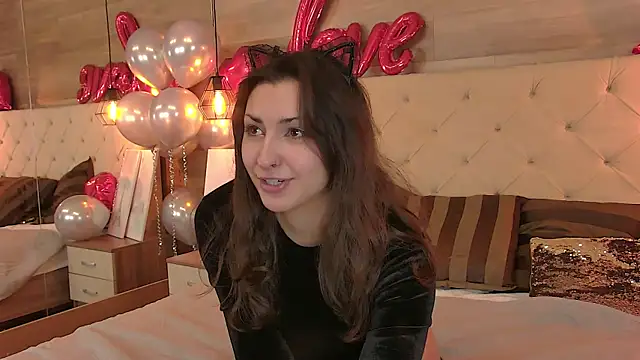 Snapshot of AngelaCox chatting on February 2026 06:07:01 AM AngelaCox online show from February 2026 06:07:01 AM