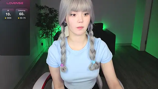 Snapshot of PONKY_PINKY chatting on May 2026 02:40:01 AM PONKY PINKY online show from May 2026 02:40:01 AM