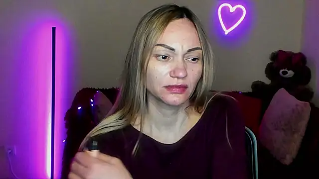 BlondMikey22 online show from April 2026 05:31:02 PM