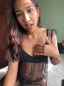 Snapshot of lyla_luv chatting on February 2026 09:10:02 AM lyla luv online show from February 2026 09:10:02 AM