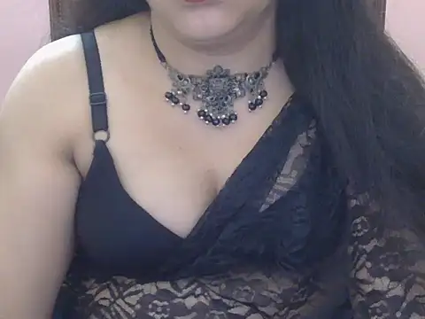 Cute Sheetal online show from April 2026 01:11:01 PM