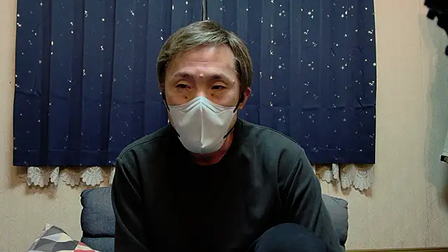 Snapshot of renrenta_77 chatting on March 2026 12:44:01 PM renrenta 77 online show from March 2026 12:44:01 PM