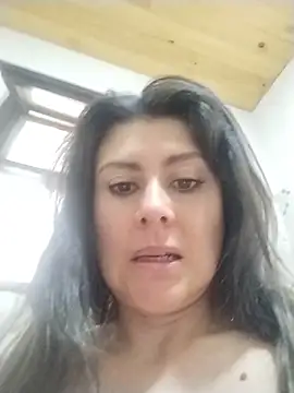 Lyonette reading1 online show from April 2026 05:11:01 PM