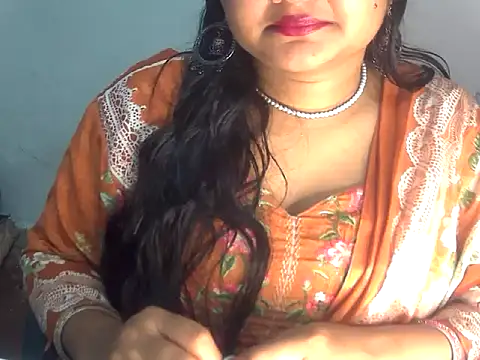 Snapshot of Saniya_K2 chatting on February 2026 06:29:02 PM Saniya K2 online show from February 2026 06:29:02 PM