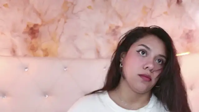 Snapshot of SasshaSpicy chatting on April 2026 12:43:01 PM SasshaSpicy online show from April 2026 12:43:01 PM