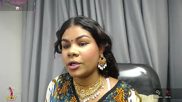 Snapshot of yaazhinii chatting on May 2026 11:48:02 AM yaazhinii online show from May 2026 11:48:02 AM