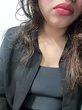 Snapshot of riya_sharma11 chatting on April 2026 10:31:02 PM riya sharma11 online show from April 2026 10:31:02 PM