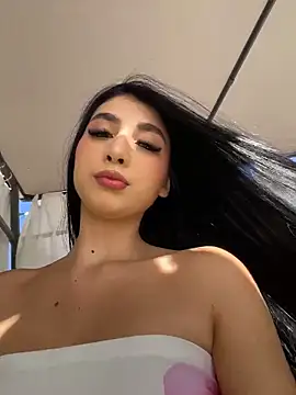 Snapshot of BadLilAngelXXX chatting on May 2026 01:07:02 PM BadLilAngelXXX online show from May 2026 01:07:02 PM