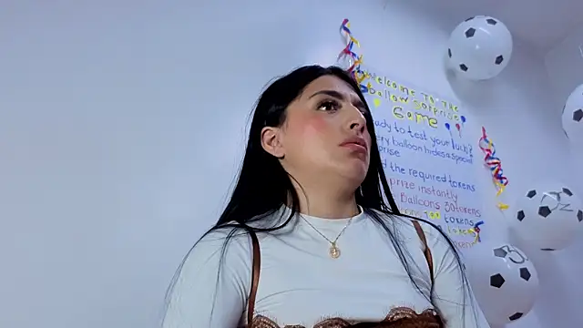 Snapshot of Julieta-Horny- chatting on June 2026 02:09:01 PM Julieta-Horny- online show from June 2026 02:09:01 PM