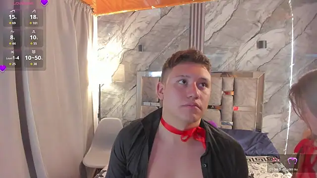 Snapshot of Manson_and_Zoe chatting on April 2026 11:33:02 AM Manson and Zoe online show from April 2026 11:33:02 AM