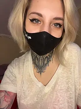 AllisonXAlfred online show from February 2026 07:24:02 PM