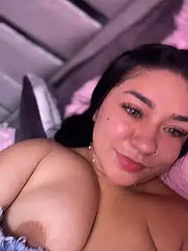 Grecia Valmont online show from February 2026 06:39:02 PM