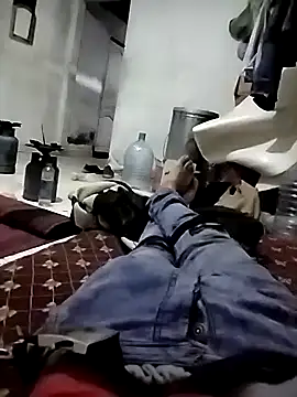 UnsureSlide online show from April 2026 01:28:02 AM