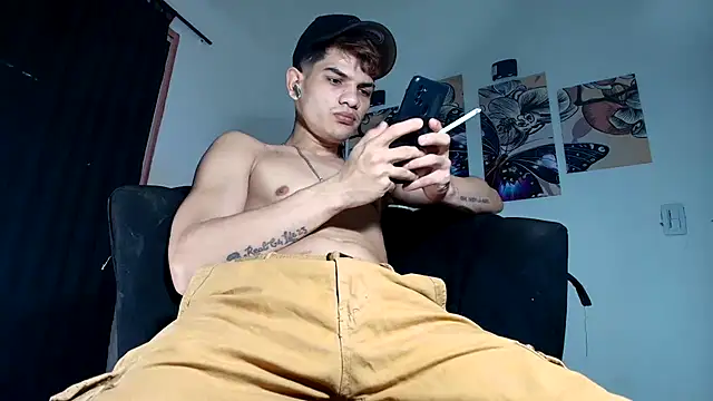 Snapshot of Jesshot_bigcock20cm chatting on April 2026 07:37:02 PM Jesshot bigcock20cm online show from April 2026 07:37:02 PM