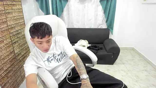 Wesleey-Boy online show from February 2026 06:14:01 PM