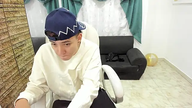 Wesleey-Boy online show from February 2026 06:59:02 PM