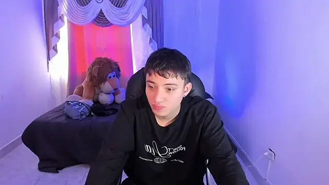 Wesleey-Boy online show from February 2026 07:45:01 PM