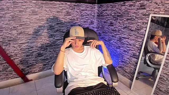 Wesleey-Boy online show from March 2026 07:53:01 PM