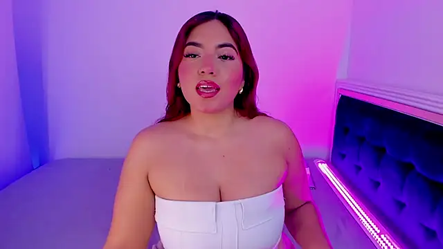 Snapshot of Angelica__Red chatting on February 2026 05:58:01 PM Angelica Red online show from February 2026 05:58:01 PM