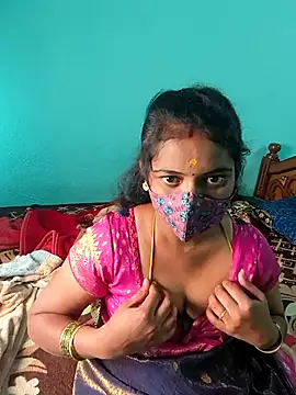 Snapshot of Tamilkannadacouple chatting on February 2026 08:18:02 AM Tamilkannadacouple online show from February 2026 08:18:02 AM