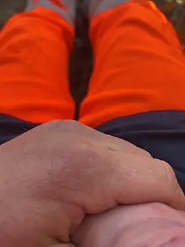 enormebitedu31 online show from March 2026 12:01:02 PM