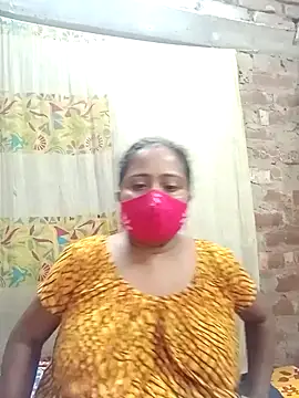 Snapshot of Puja_9999 chatting on July 2026 08:33:02 PM Puja 9999 online show from July 2026 08:33:02 PM