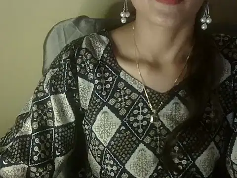 Snapshot of Mehaak_ chatting on May 2026 04:36:01 PM Mehaak online show from May 2026 04:36:01 PM