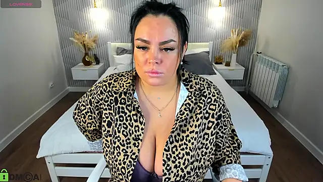 adele crown online show from February 2026 01:04:01 AM