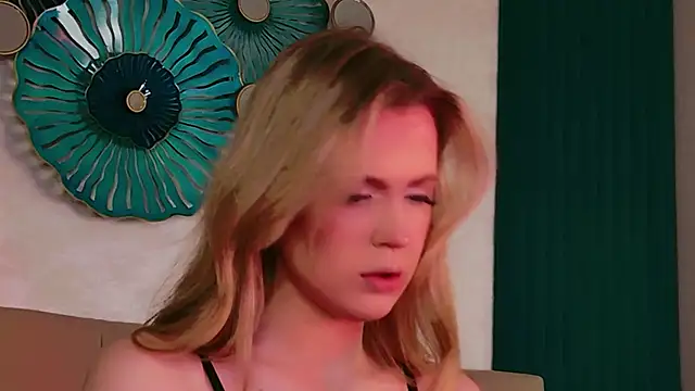 Beckie White online show from April 2026 08:39:01 PM