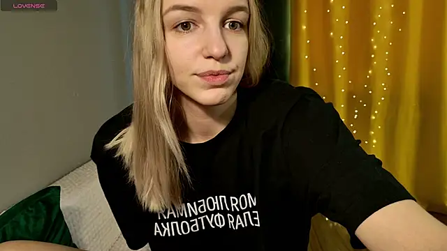 Snapshot of KatyaCherry chatting on March 2026 08:10:02 AM KatyaCherry online show from March 2026 08:10:02 AM