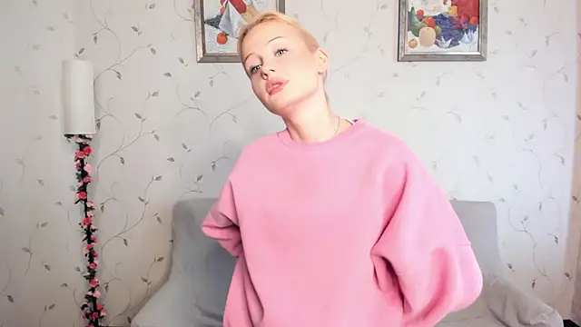 Snapshot of LolaStusse chatting on February 2026 08:13:01 AM LolaStusse online show from February 2026 08:13:01 AM