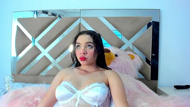 Snapshot of KimSantos chatting on February 2026 07:37:02 PM KimSantos online show from February 2026 07:37:02 PM