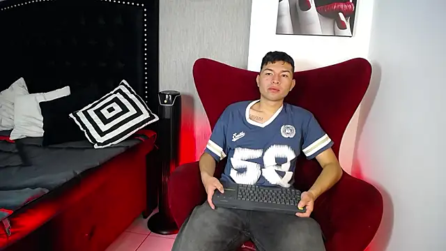 Snapshot of Liam_Sean chatting on March 2026 12:40:01 PM Liam Sean online show from March 2026 12:40:01 PM