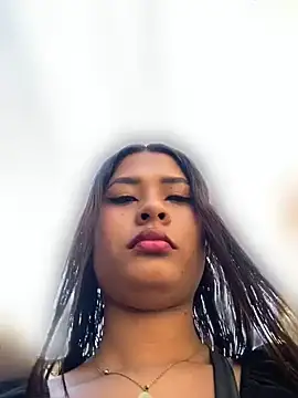 Snapshot of Romie_rous chatting on June 2026 10:00:02 PM Romie rous online show from June 2026 10:00:02 PM