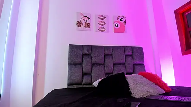 Madison Rosee online show from March 2026 06:33:01 PM