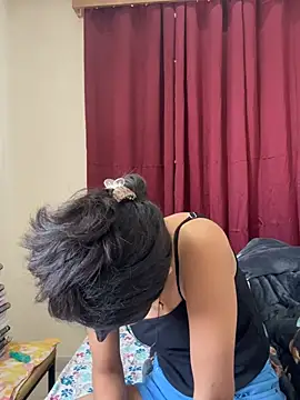 raavigirl online show from April 2026 06:19:01 AM