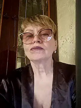 Snapshot of SophieBurns chatting on June 2026 08:56:01 AM SophieBurns online show from June 2026 08:56:01 AM