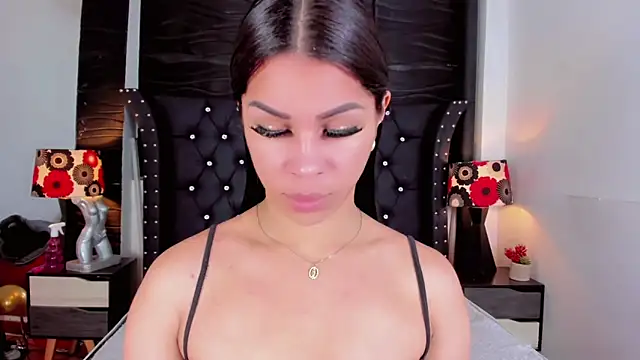 Makeyla Fox  online show from February 2026 12:39:02 PM