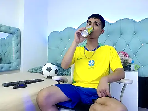 Apolo Richards online show from February 2026 07:36:02 PM