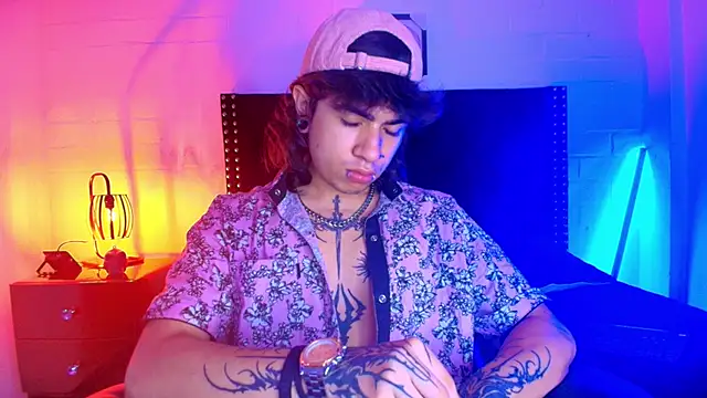 Snapshot of Axell_Kussh chatting on March 2026 12:33:02 PM Axell Kussh online show from March 2026 12:33:02 PM