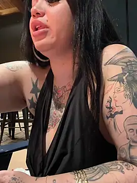 khloelynn online show from February 2026 03:43:02 AM