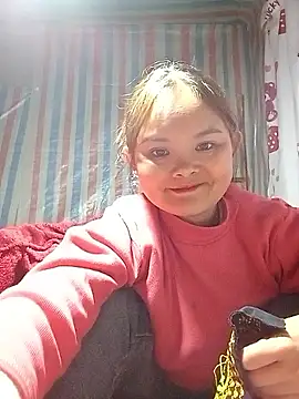 Snapshot of Luminana chatting on February 2026 02:15:02 AM Luminana online show from February 2026 02:15:02 AM