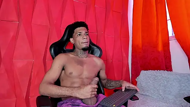 Snapshot of Nehemiaa_boy chatting on May 2026 01:41:01 PM Nehemiaa boy online show from May 2026 01:41:01 PM