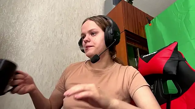 Snapshot of PurrfectPlay chatting on March 2026 10:32:01 AM PurrfectPlay online show from March 2026 10:32:01 AM