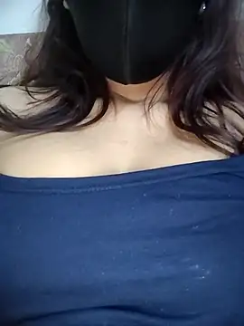 Moody-girl1 online show from February 2026 05:45:02 PM