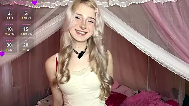 Snapshot of EvaQT chatting on March 2026 08:05:02 AM EvaQT online show from March 2026 08:05:02 AM