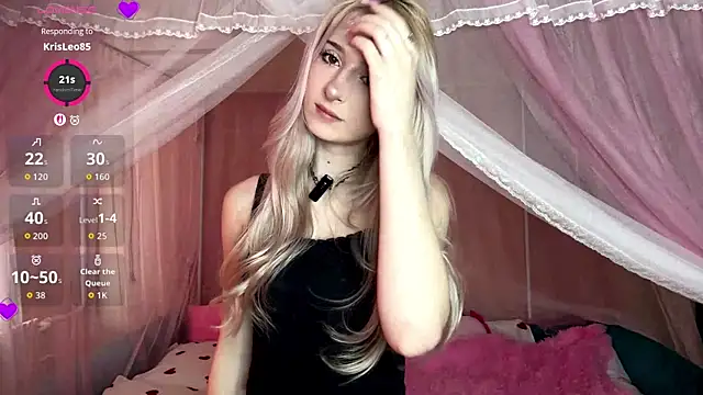 Snapshot of EvaQT chatting on March 2026 07:59:01 AM EvaQT online show from March 2026 07:59:01 AM